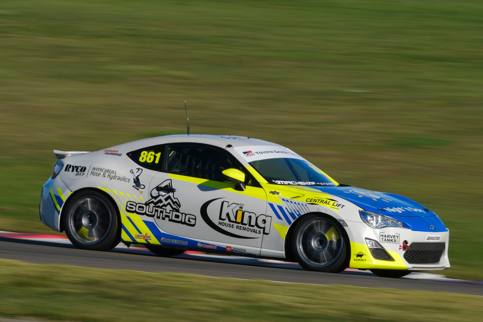 Nieko Scoles Racing action photo