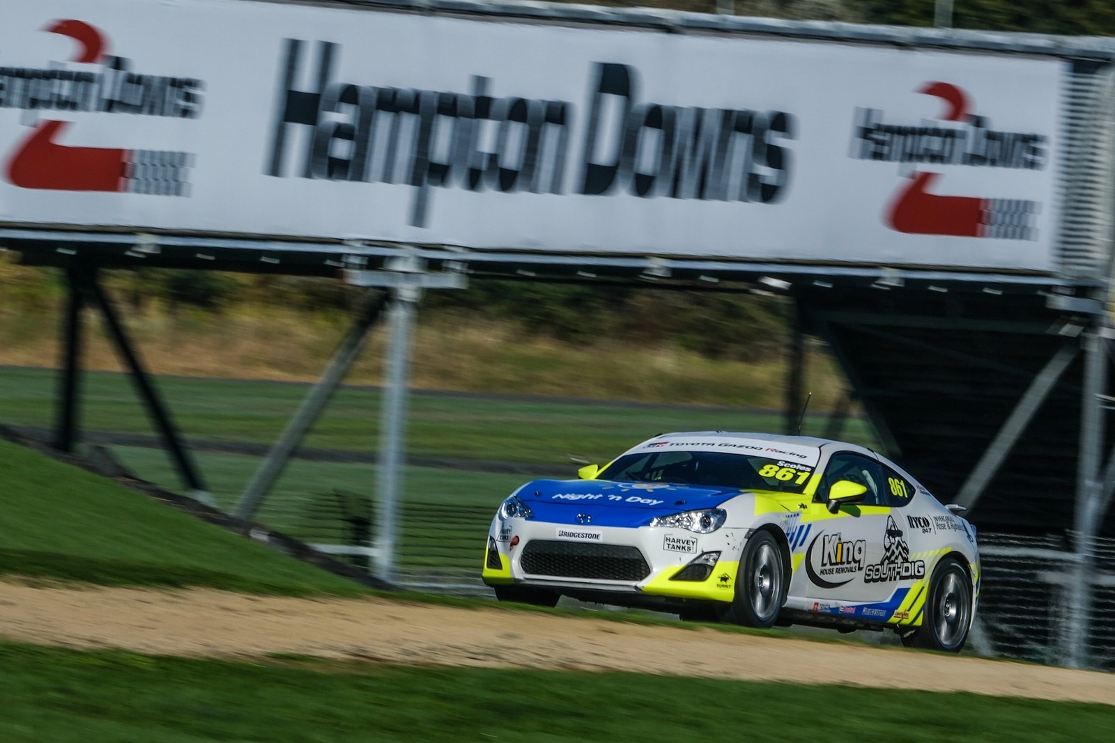 Nieko Scoles Racing action photo